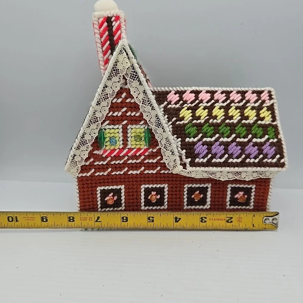 VTG Handmade Plastic Canvas Needlepoint‎ Gingerbread House Christmas Tan